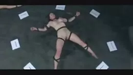 厚顏無恥的傢伙在候診室自信地性交成熟的女士