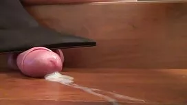 性感的金發女郎同意他媽的三