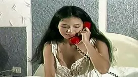 從一個漂亮的口交暨臉上