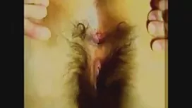 他按摩了他的妻子和岳母，他們兩個都很難幹