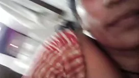 看守用厚厚的雞巴輕輕地操了處女