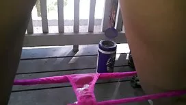 我把一個學生扔在廚房的桌子上