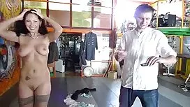 白頭髮的Shmara畫了兩個
