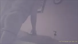用手指濕性高潮的性交女孩
