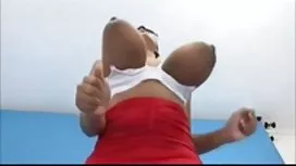 之後，卡拉OK女同性戀者又舔舔和手淫