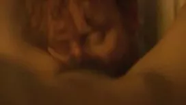 嚴格的繼母彎曲女孩發生性關係