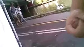 婊子在洗澡時與男友發生性關係