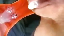 年輕的女同性戀者舔陰部舌頭和手指他媽的