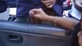 女同性戀者用手指舔肛門